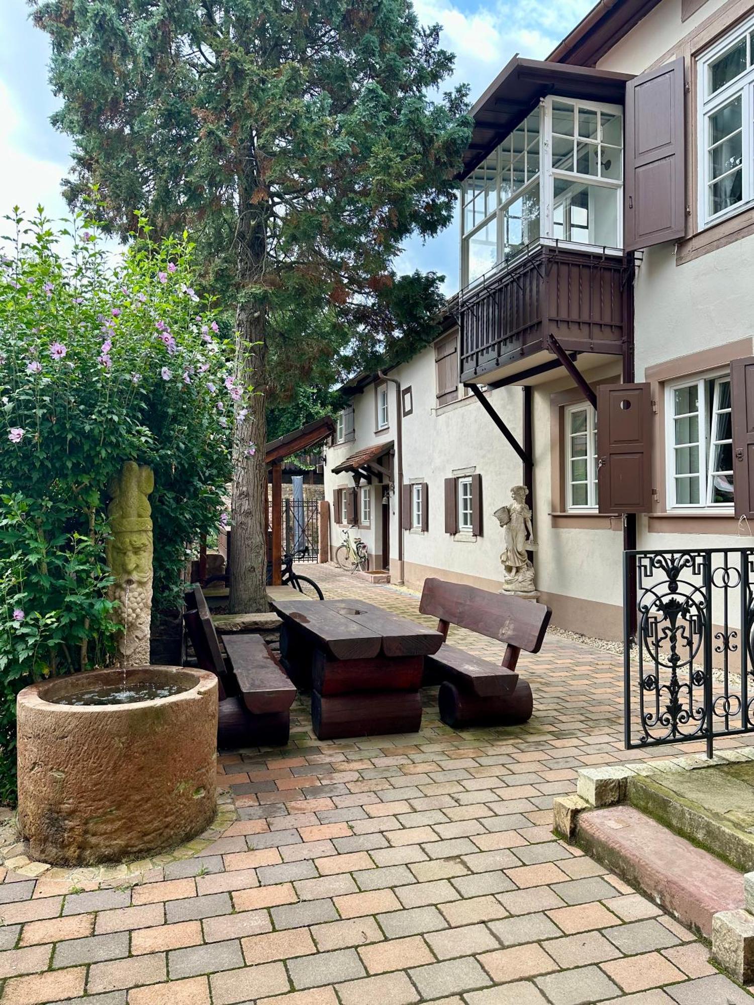 Exklusives Haus, Ruhig Gelegen Im Innenhof, Zentral, Lichtdurchflutet Zustellbett,Babybett Bei Bedarf Karlsruhe Exteriér fotografie